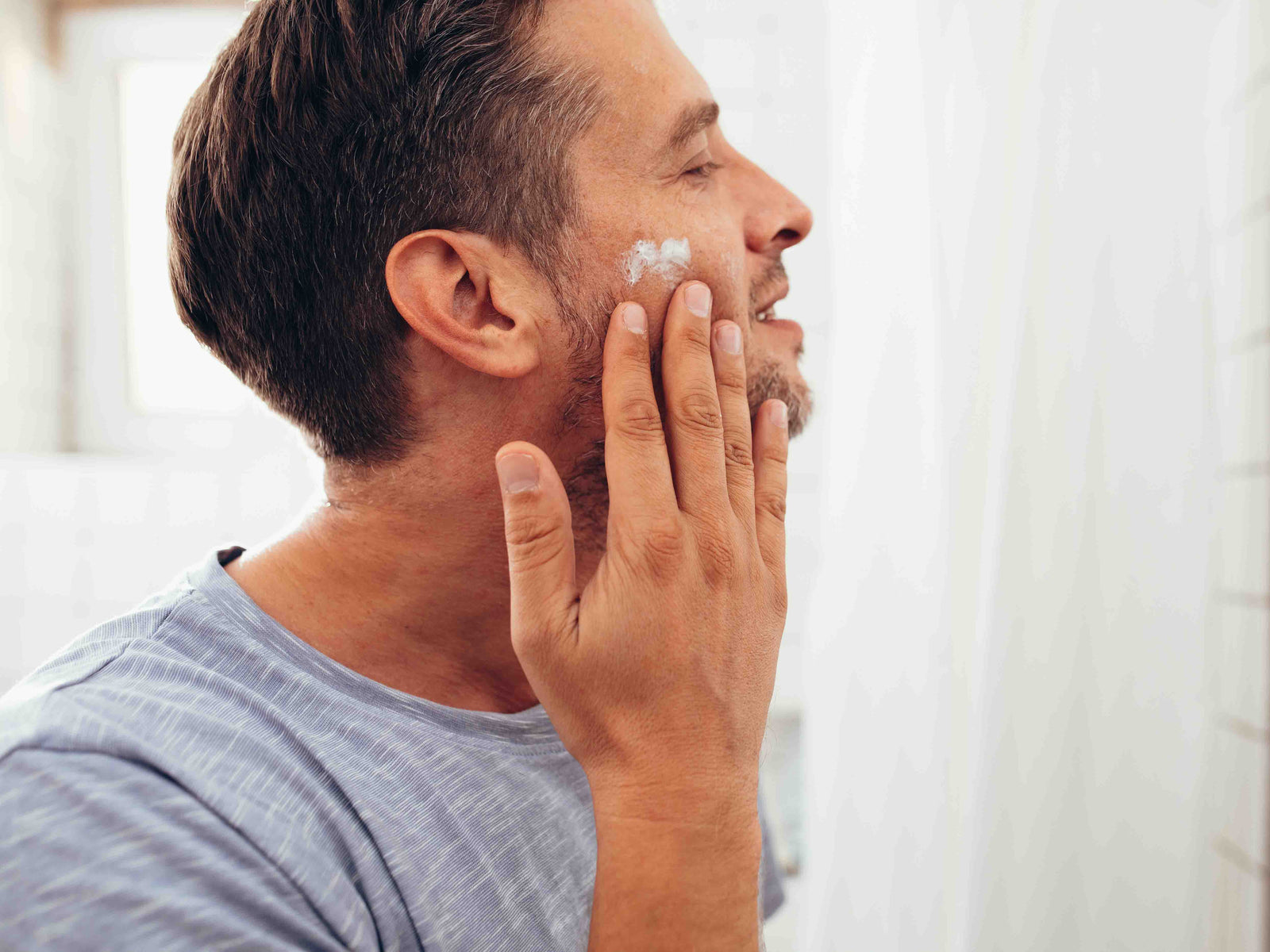 What Does Shaving Cream Do for Your Skin?